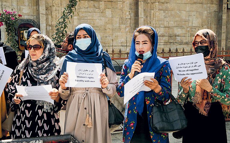 Καμπούλ: Η μουσική σταμάτησε, οι γυναίκες εξαφανίστηκαν