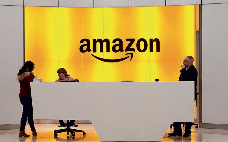 Η Amazon ετοιμάζει δυναμική είσοδο στην ένδυση, με δικά της ρούχα και καταστήματα