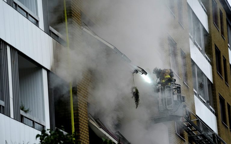Σουηδία: 25 τραυματίες από έκρηξη σε κτίριο στο Γκέτεμποργκ (εικόνες)
