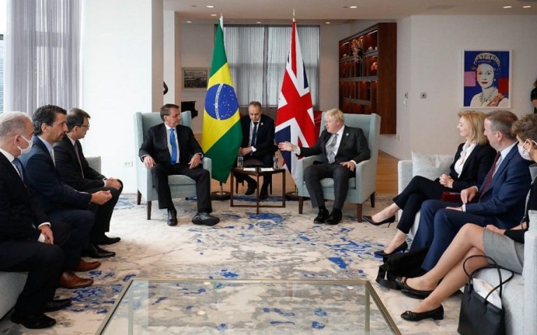 Βραζιλία: Υπουργός συναντά τον Μπ. Τζόνσον και βρίσκεται θετικός στον κορωνοϊό (βίντεο)