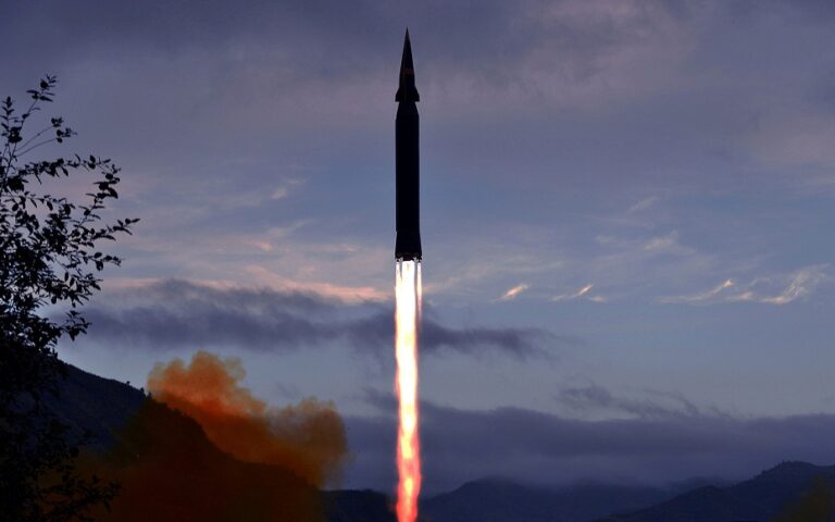 Β. Κορέα: Υπερηχητικός ο πύραυλος που εκτοξεύτηκε, αλλά… δεν έτρεχε και πολύ