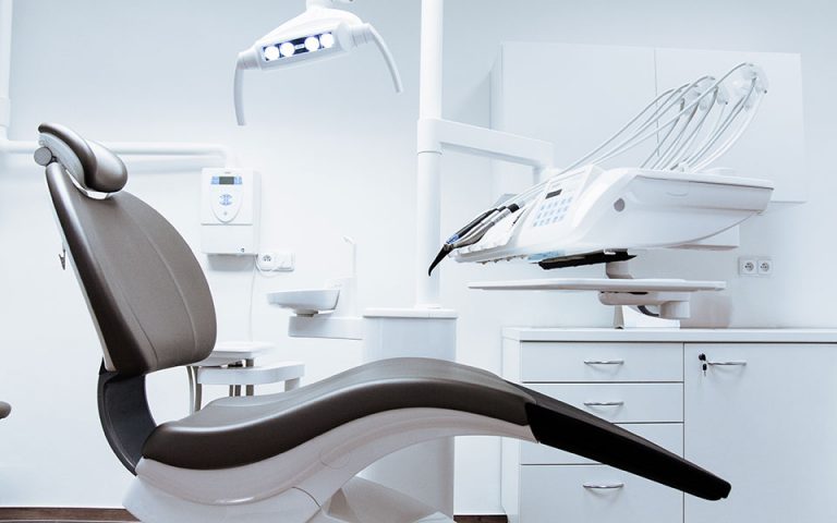 Κορωνοϊός: Νέες οδηγίες για την επίσκεψη στα οδοντιατρεία – Ποιοι πρέπει να κάνουν rapid test