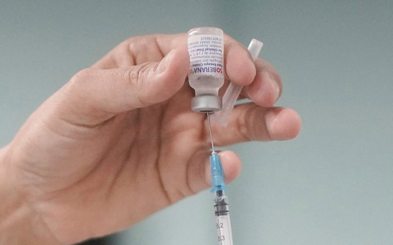 Έρευνα για κύκλωμα εικονικών εμβολιασμών