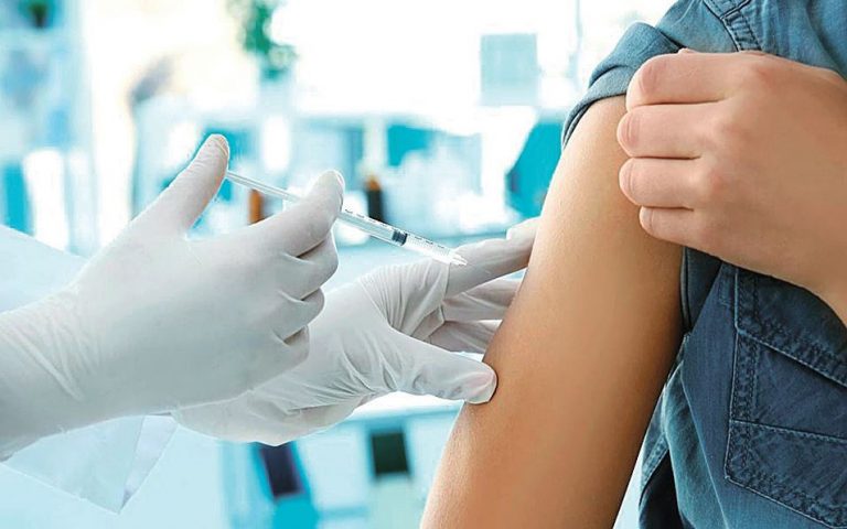 Υποχρεωτικός εμβολιασμός: Επεκτείνεται και στο προσωπικό των Κέντρων Πιστοποίησης Αναπηρίας