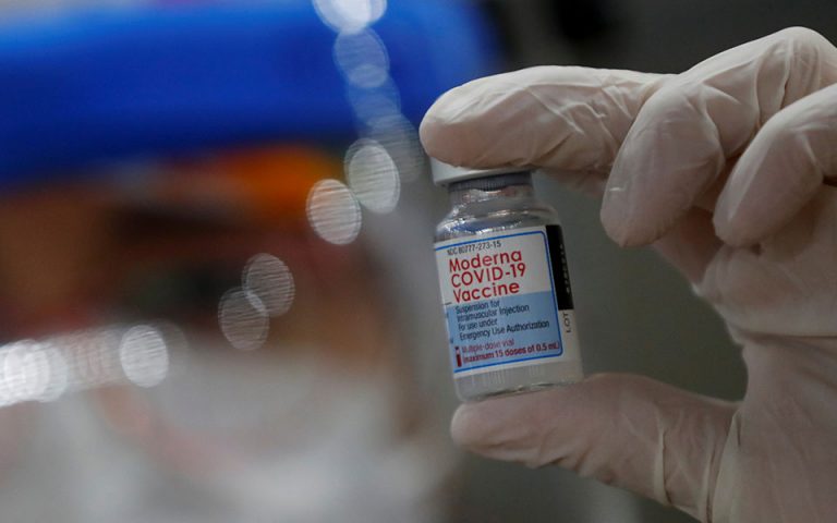 Εμβόλιο Moderna: Σωματίδια από ανοξείδωτο ατσάλι σε δόσεις στην Ιαπωνία – Μικρός ο κίνδυνος