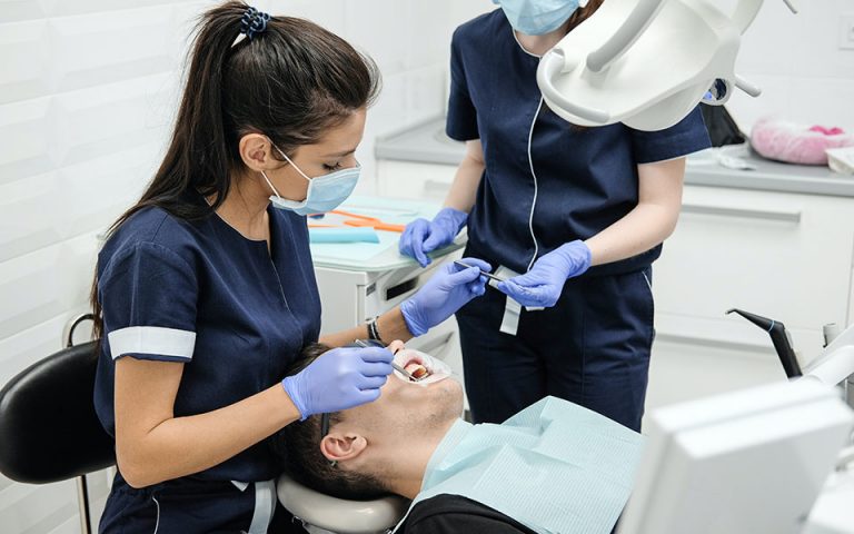 Διευκρινίσεις του Υπ. Υγείας για την προσέλευση στα οδοντιατρεία