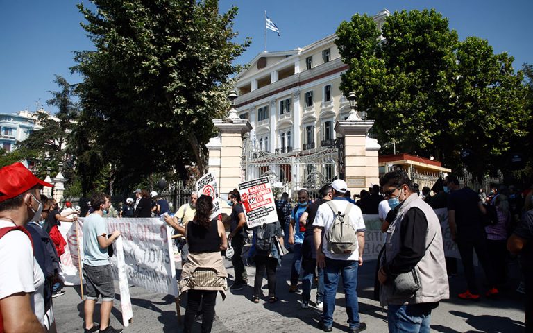 Θεσσαλονίκη: Πορεία υγειονομικών κατά του υποχρεωτικού εμβολιασμού