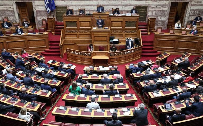 Βουλή: Στις 7 Οκτωβρίου η κύρωση της συμφωνίας αμυντικής συνεργασίας Ελλάδας – Γαλλίας