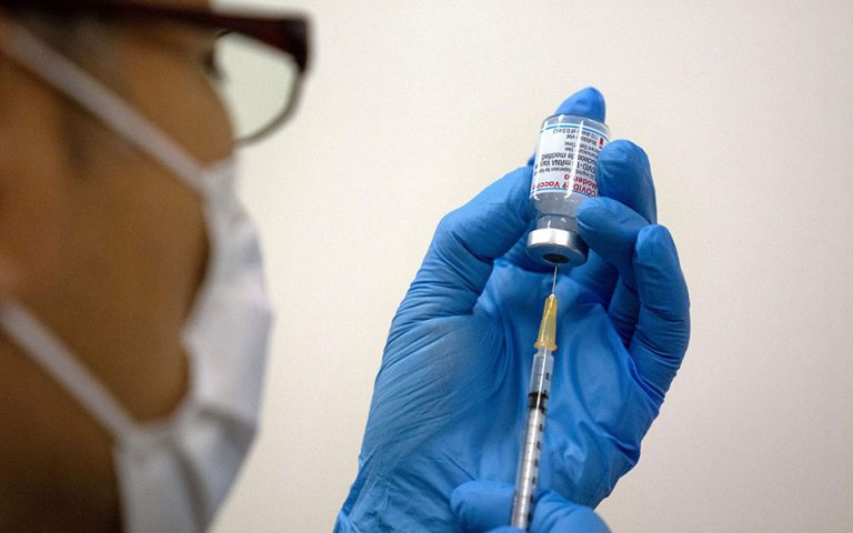 CDC: Οι ανεμβολίαστοι έχουν 11 φορές περισσότερες πιθανότητες να πεθάνουν από Covid-19