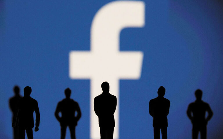 Facebook: Αύξηση κερδών, παρά τα σκάνδαλα