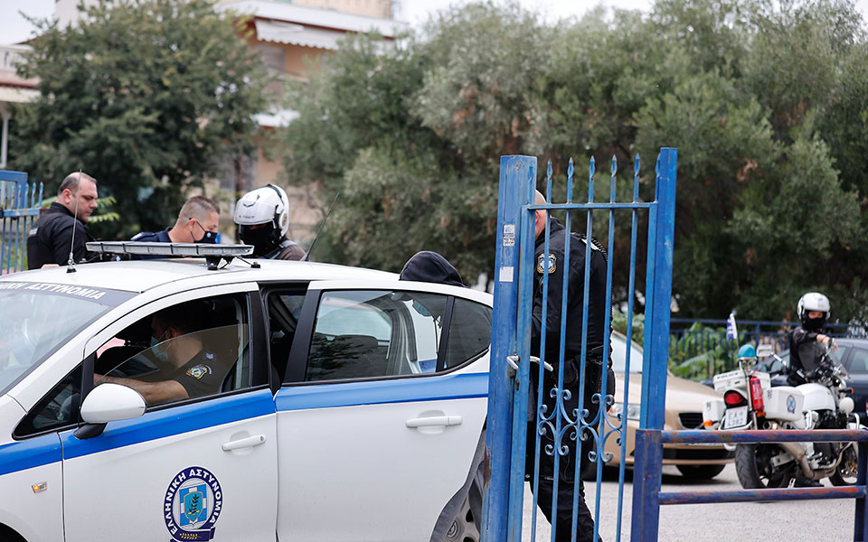 θεσσαλονίκη-οκτώ-συλλήψεις-για-τα-επε-561520843