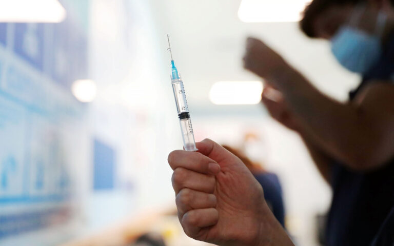 Στ. Κυριακίδου: Μπροστά η Ευρώπη στους εμβολιασμούς – Οι αρνητές να νοιαστούν και για τους ανθρώπους γύρω τους
