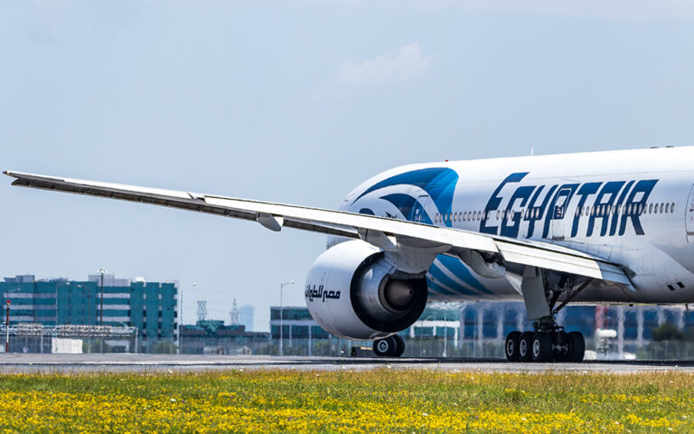 Απειλητική επιστολή σε αεροσκάφος της Egyptair – Επέστρεψε στο Κάιρο