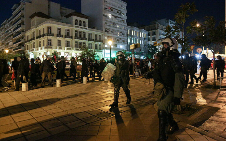 Θεσσαλονίκη: Πορεία διαμαρτυρίας για τον θάνατο του 18χρονου στο Πέραμα