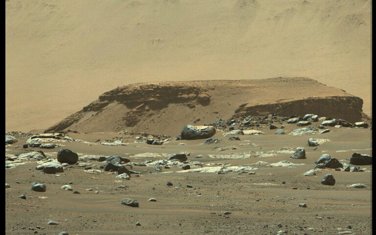 NASA: Το Perseverance κινείται μέσα σε αρχαία λίμνη του Άρη (εικόνες)