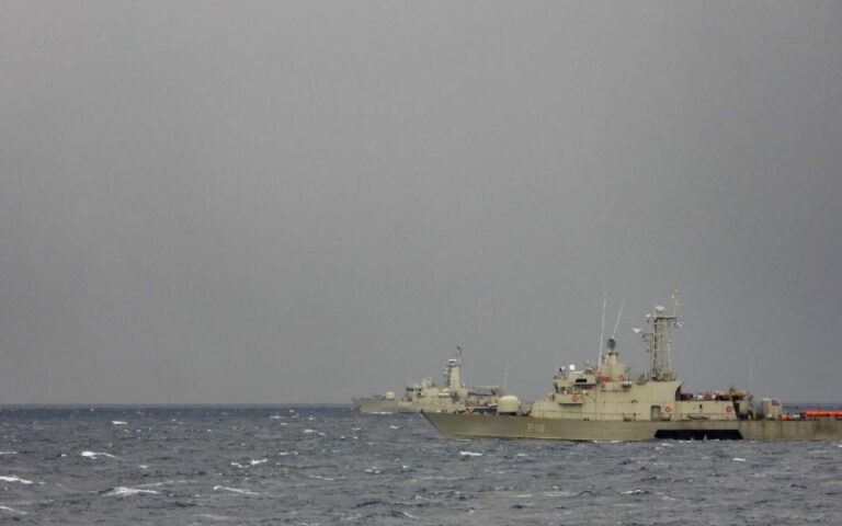 Πολεμικό Ναυτικό: Εντυπωσιακές εικόνες από την άσκηση «Βροντή» στο Αιγαίο