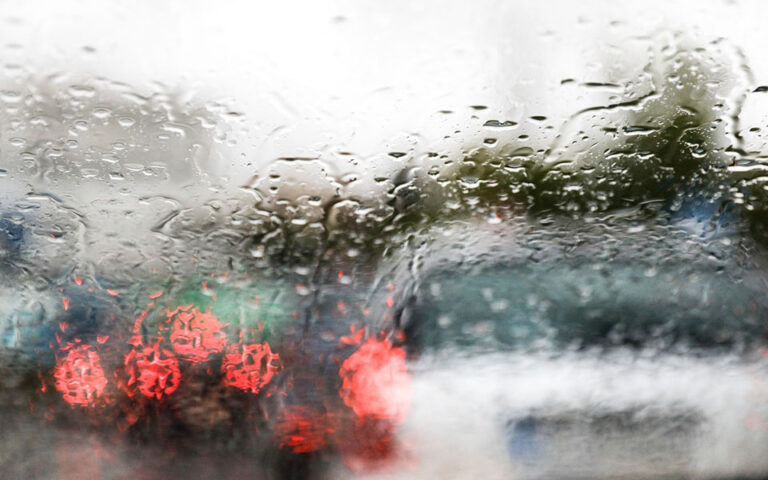 Ο καιρός σήμερα: Επιδείνωση με βροχές και καταιγίδες – Αναλυτική πρόγνωση από την ΕΜΥ (βίντεο)