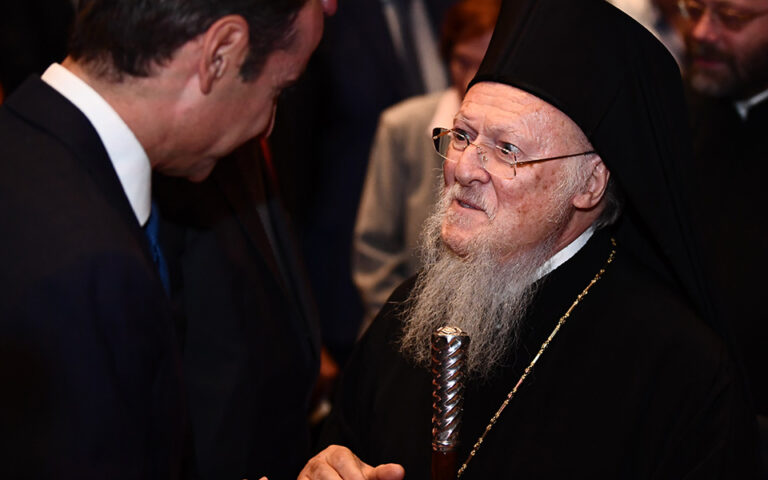 Κυρ. Μητσοτάκης: Ευχές στον Οικουμενικό Πατριάρχη για ταχεία ανάρρωση
