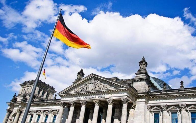 Η γερμανική οικονομία πιέζεται, αλλά μπορεί να αισιοδοξεί