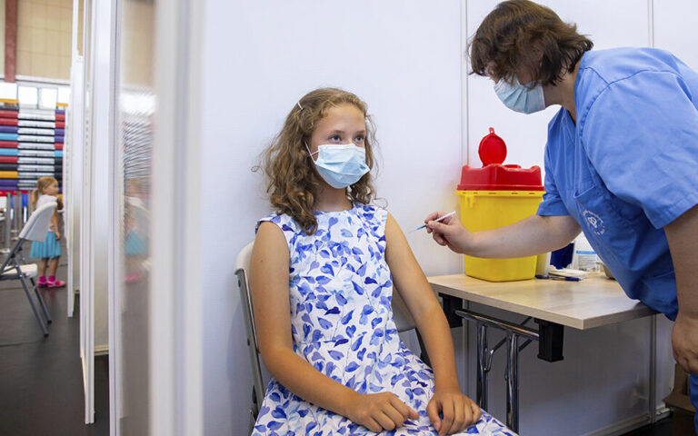 ΕΜΑ για εμβόλιο Pfizer: Τον Δεκέμβριο ολοκληρώνεται η αξιολόγηση για τη χρήση σε παιδιά 5 – 11 ετών
