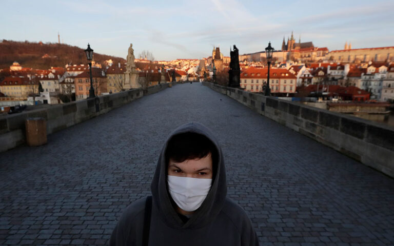 Μετάλλαξη Όμικρον: Εντοπίστηκε κρούσμα στην Τσεχία