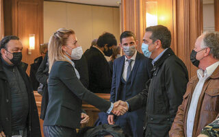 Με εκπροσώπους των παραγωγικών φορέων συναντήθηκε ο κ. Τσίπρας στο πλαίσιο της περιοδείας του στη Θεσσαλία. (INTIME NEWS)