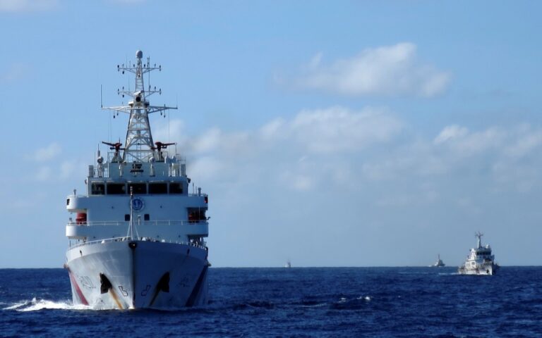 Φιλιππίνες: Καταγγέλει την Κίνα για «παρενόχληση» πλοίων με εκτόξευση πεπιεσμένου νερού