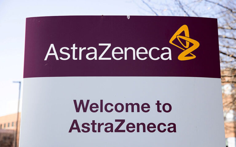 AstraZeneca: Αποτελεσματικό κατά 83% το κοκτέιλ αντισωμάτων