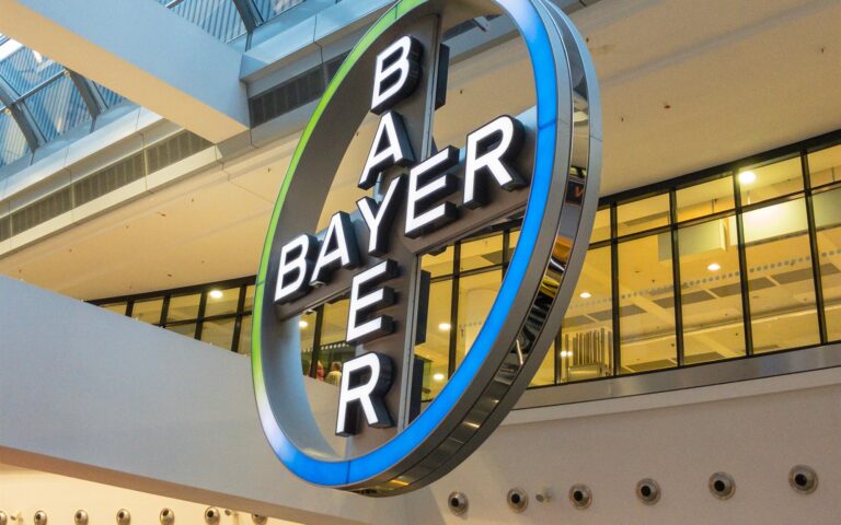 Η Bayer δεν ακολουθεί το μοντέλο της διάσπασης