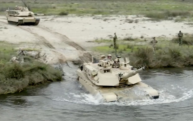 Συνεκπαίδευση Ελλήνων και Αμερικανών στρατιωτών στον ποταμό Νέστο (βίντεο)
