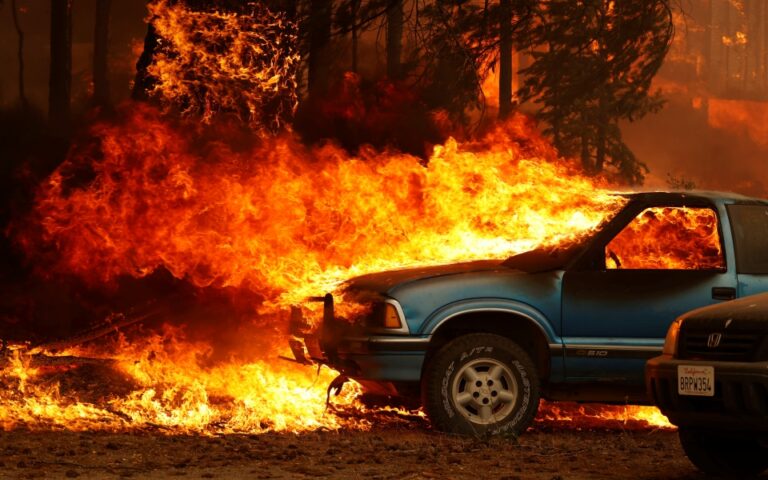 ΗΠΑ: Πατέρας και γιος συνελήφθησαν για τη γιγαντιαία πυρκαγιά «Κάλντορ» στην Καλιφόρνια