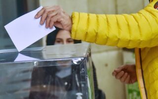 Αύριο διεξάγεται ο β΄ γύρος των εκλογών για την ανάδειξη νέου προέδρου στο ΚΙΝΑΛ.