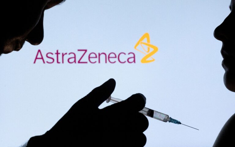 Εμβόλιο AstraZeneca: Τρεις δόσεις καλύπτουν την Όμικρον όσο οι δύο τη Δέλτα