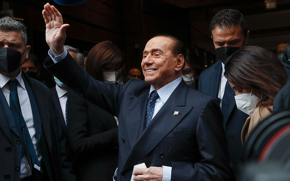 Italia: E Silvio Berlusconi in corsa per la presidenza