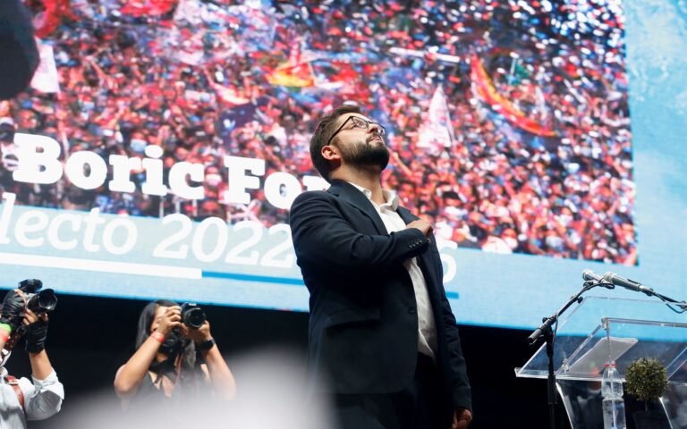 Κραταιά νίκη του αριστερού υποψηφίου στη Χιλή