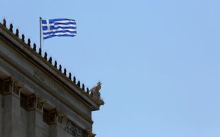 Ο ΟΟΣΑ εκτιμά ότι ο ρυθμός ανάπτυξης της ελληνικής οικονομίας θα φτάσει στο 4,8% το 2022 και στο 2,9% το 2023.