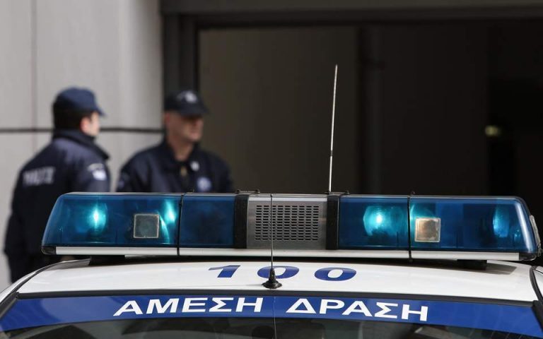 Κύκλωμα αστυνομικών: «Έβγαζε» ελληνικά διαβατήρια σε σκληρούς κακοποιούς- Στις 30.000 ευρώ η ταρίφα