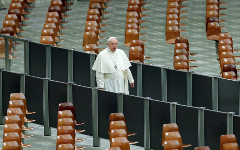 Πάπας Φραγκίσκος: Η ενδοοικογενειακή βία είναι πράξη «σχεδόν σατανική»