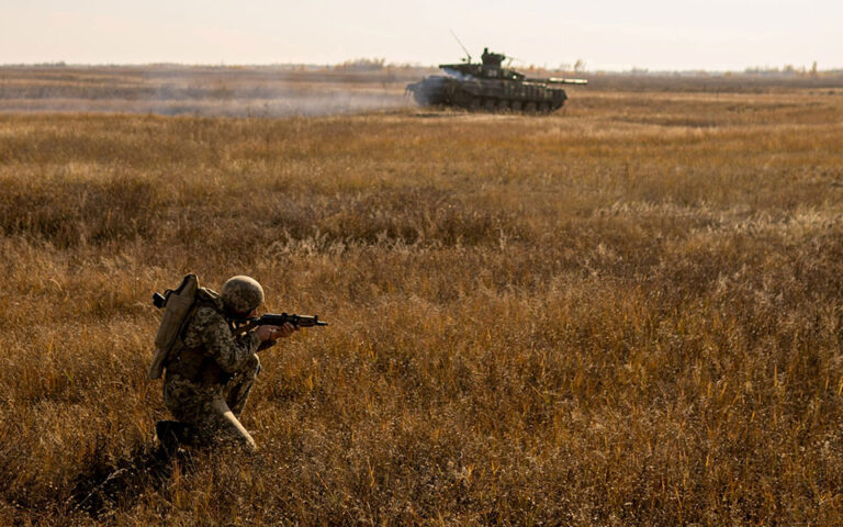 Deutsche Welle: Θα επιτεθεί η Ρωσία στην Ουκρανία;