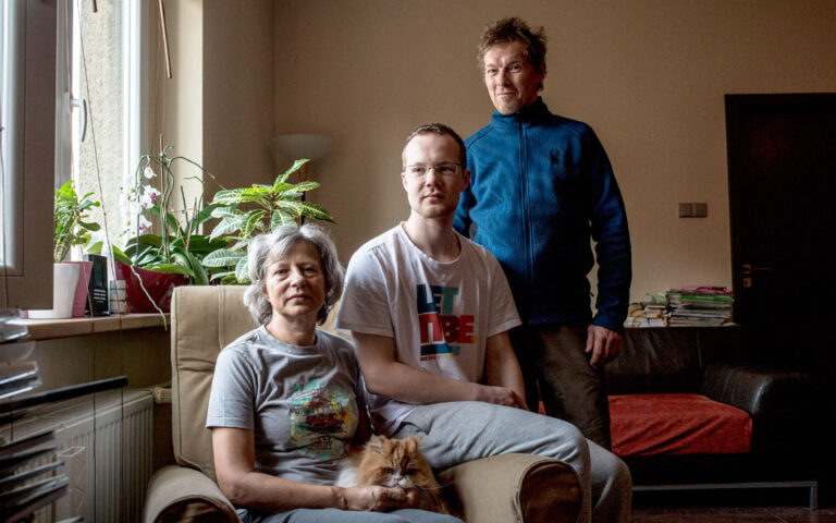 Hotel Mama: Όλο και περισσότεροι Γερμανοί «βολεύονται» στο σπίτι των γονιών τους