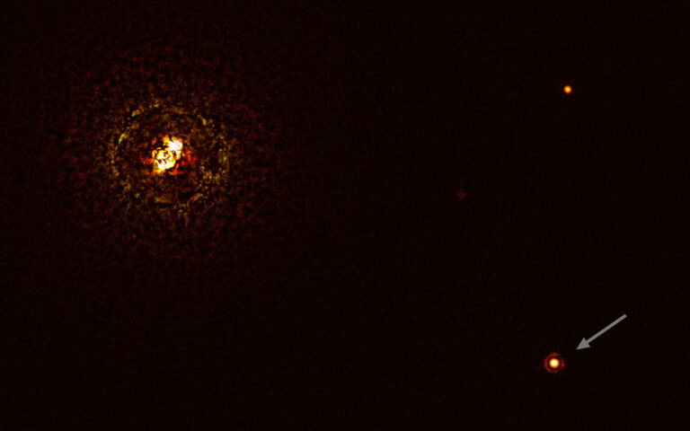 Διάστημα: Ανακαλύφθηκε τεράστιος εξωπλανήτης γύρω από το μεγαλύτερο αστρικό «δίδυμο»