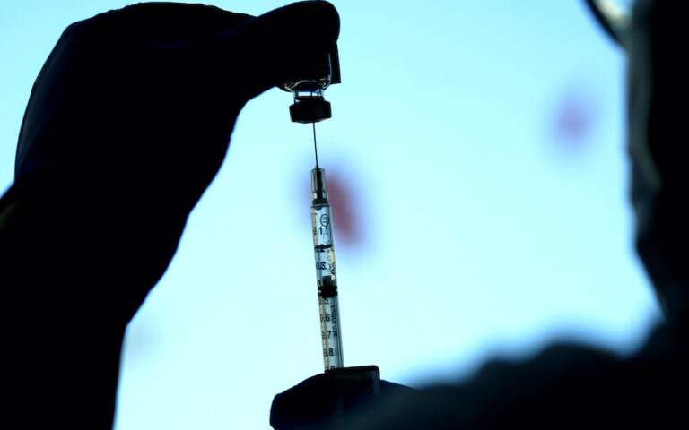 Γκάγκα: Πιθανό να κάνουμε δύο εμβόλια για γρίπη και κορωνοϊό το φθινόπωρο