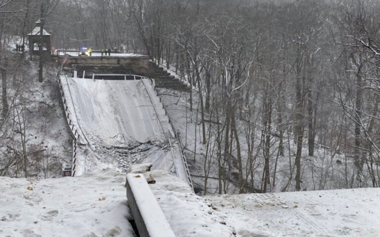 Πίτσμπουργκ: Κατάρρευση γέφυρας ώρες πριν την επίσκεψη Μπάιντεν – Θα μιλούσε για τις υποδομές