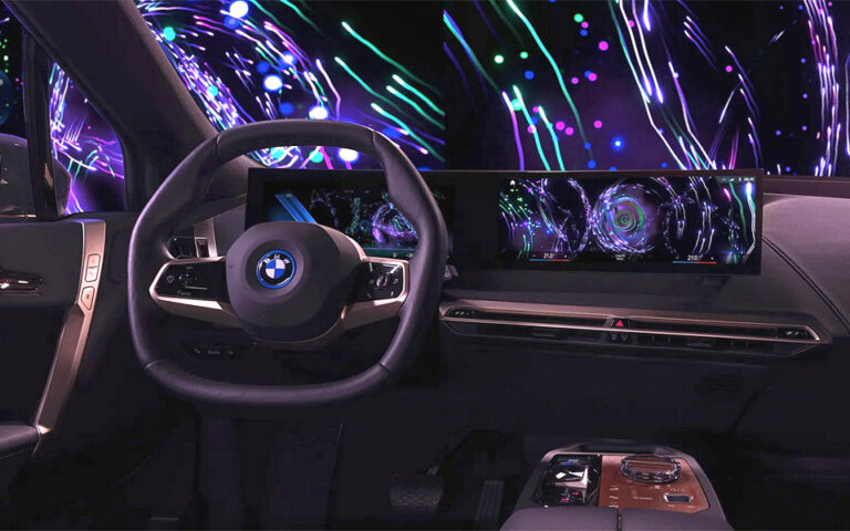Ψηφιακή τέχνη από Cao Fei στο εσωτερικό μιας BMW