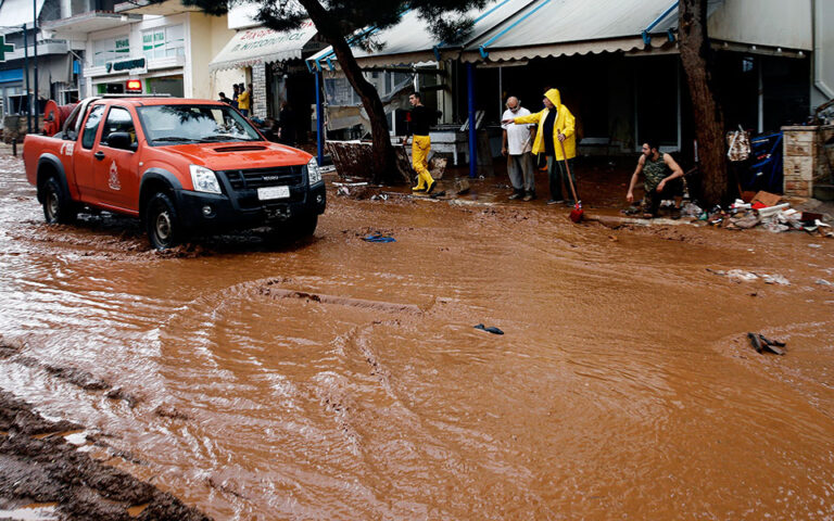 Μάνδρα: Ξεκινούν οι απολογίες για τη φονική πλημμύρα – Την Παρασκευή απολογείται η Ρένα Δούρου