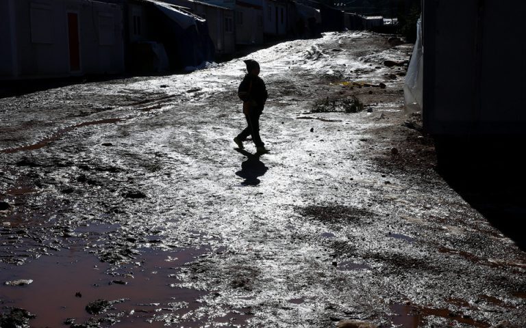 Πολικές θερμοκρασίες σε Συρία, Λίβανο, Ιορδανία – Προσφυγικοί καταυλισμοί στο έλεος του χιονιά