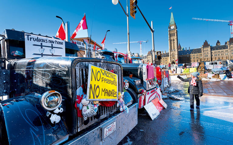 Αψηφούν τις εκκλήσεις Τριντό οι Καναδοί φορτηγατζήδες