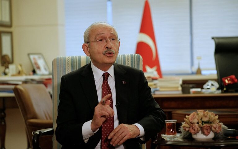 Κιλιτσντάρογλου: «Δεν βλέπω γιατί η Τουρκία αγόρασε τους S-400»