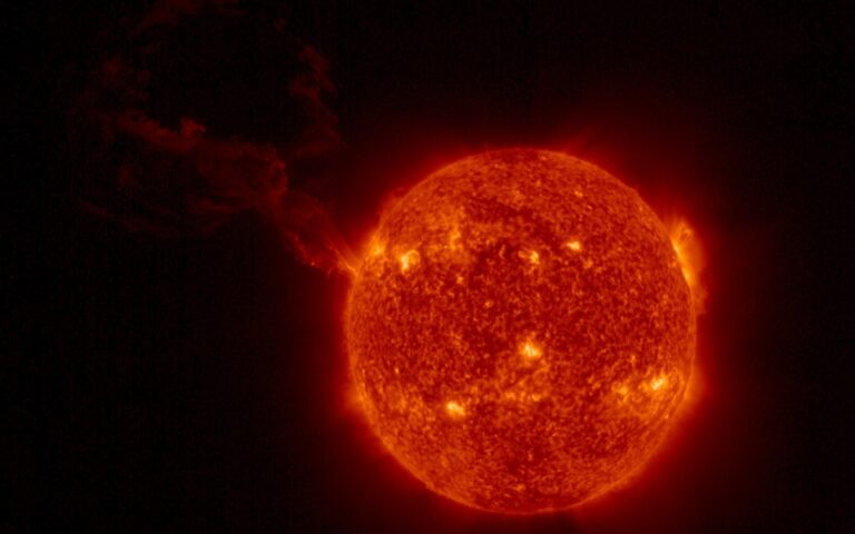 Διάστημα: Γιγάντια ηλιακή έκρηξη απαθανάτισε το Solar Orbiter