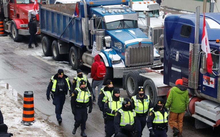 Οττάβα: Συλλήψεις οδηγών φορτηγών για τον αποκλεισμό του κέντρου της πόλης